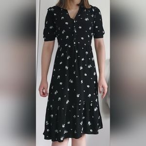 Old Navy Flowery Dress 🌼 Size XS